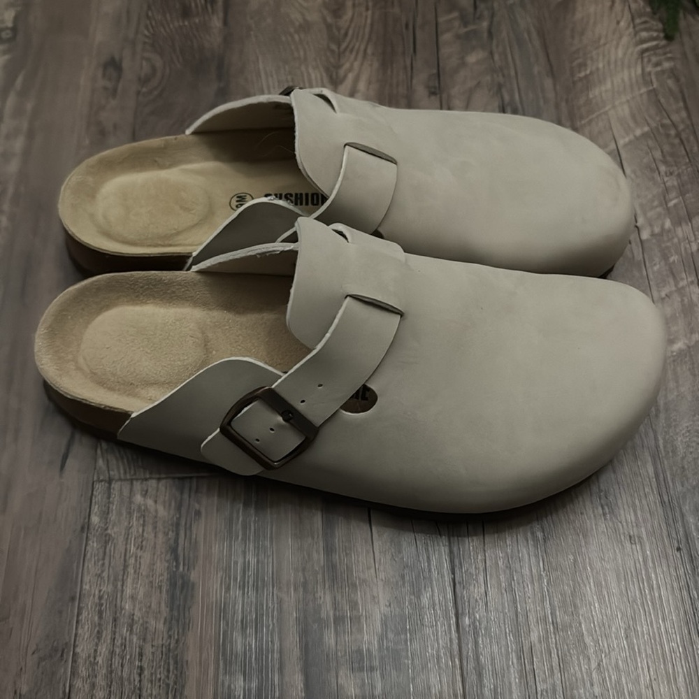 Clogs - Picture 4 of 5